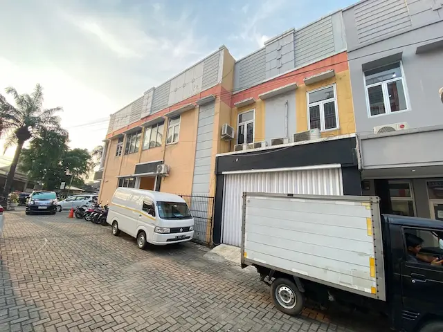 Kantor pusat PT Zalfa Mandiri di Bekasi, Jawa Barat
